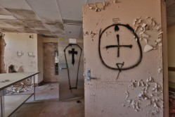 Photo © Bryan Parcival