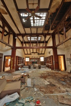 Photo © Bryan Parcival