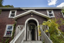 Cottage #20, front entrance. Photo © Tom Kirsch